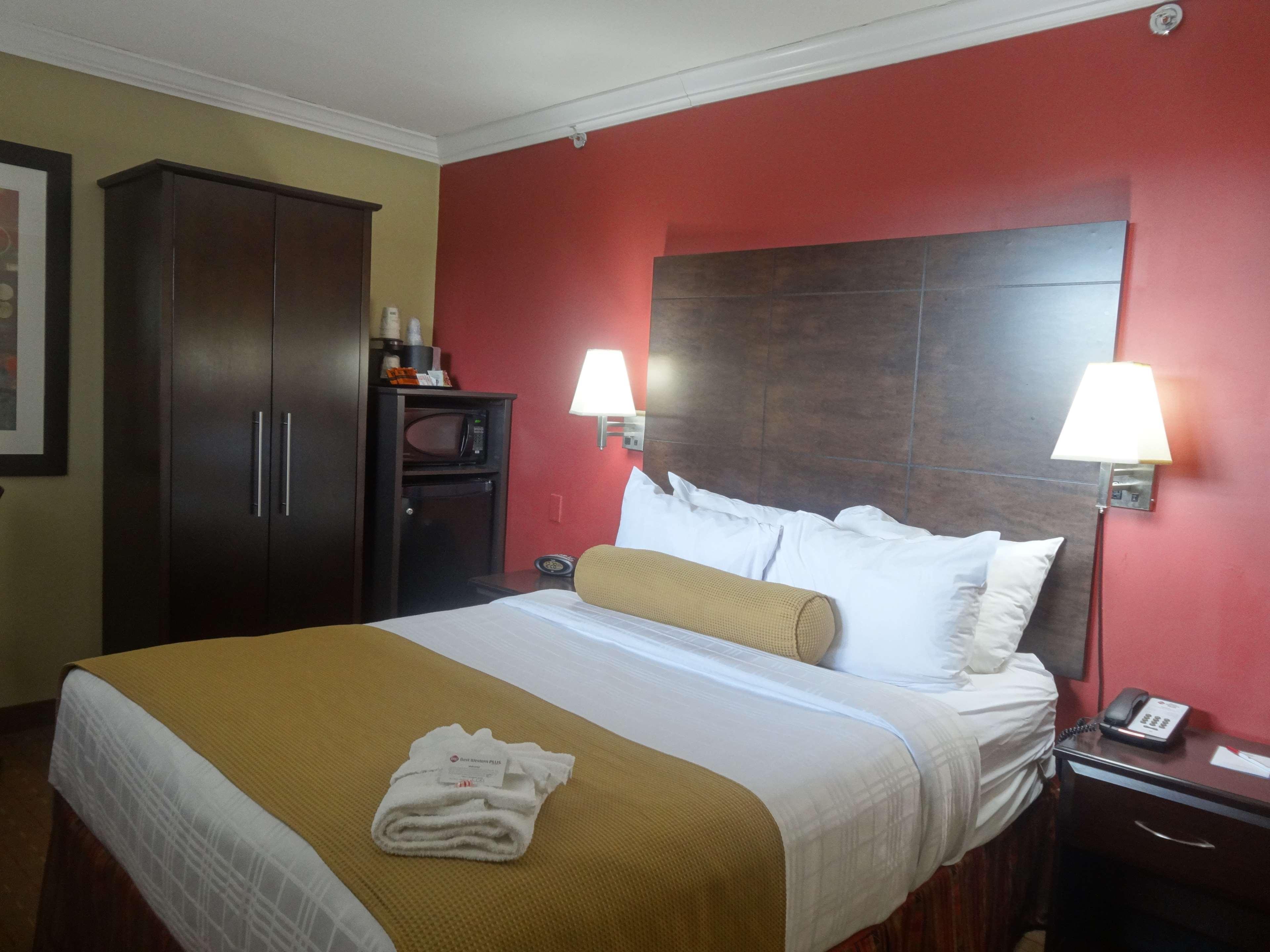 Best Western Plus Bowmanville Exterior foto