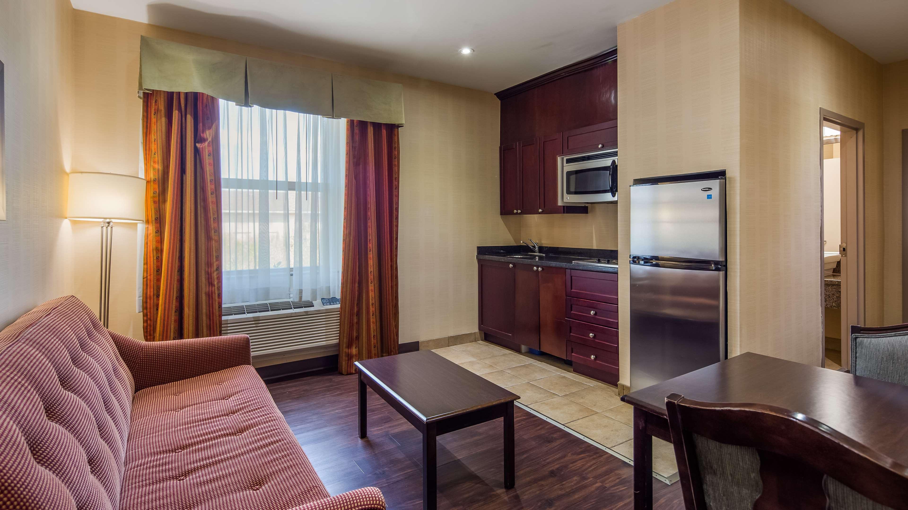 Best Western Plus Bowmanville Exterior foto